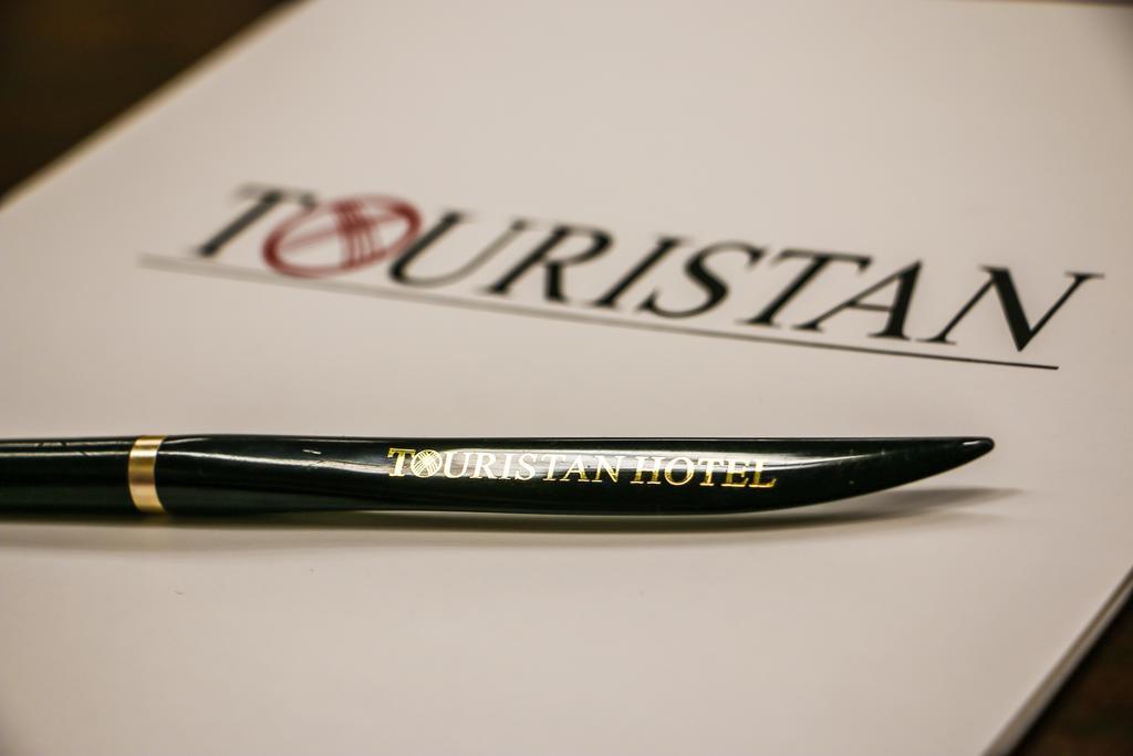 Tourasia Hotel ビシュケク エクステリア 写真